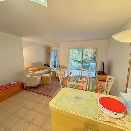 T2 Proche Centre Et Plage, Terrasse, Garage - Fr-1-474-71